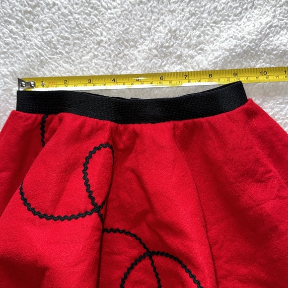 Skirt in size xs. by Hip Hop 50’s shop, red with poodle dog on front, pre-owned - Picture 7 of 10